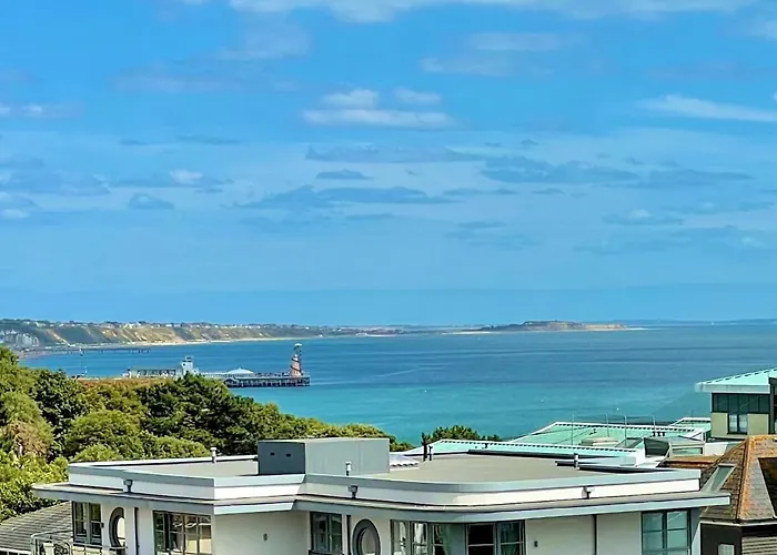 The Beach Hytte - Stunning Sea View Penthouse
